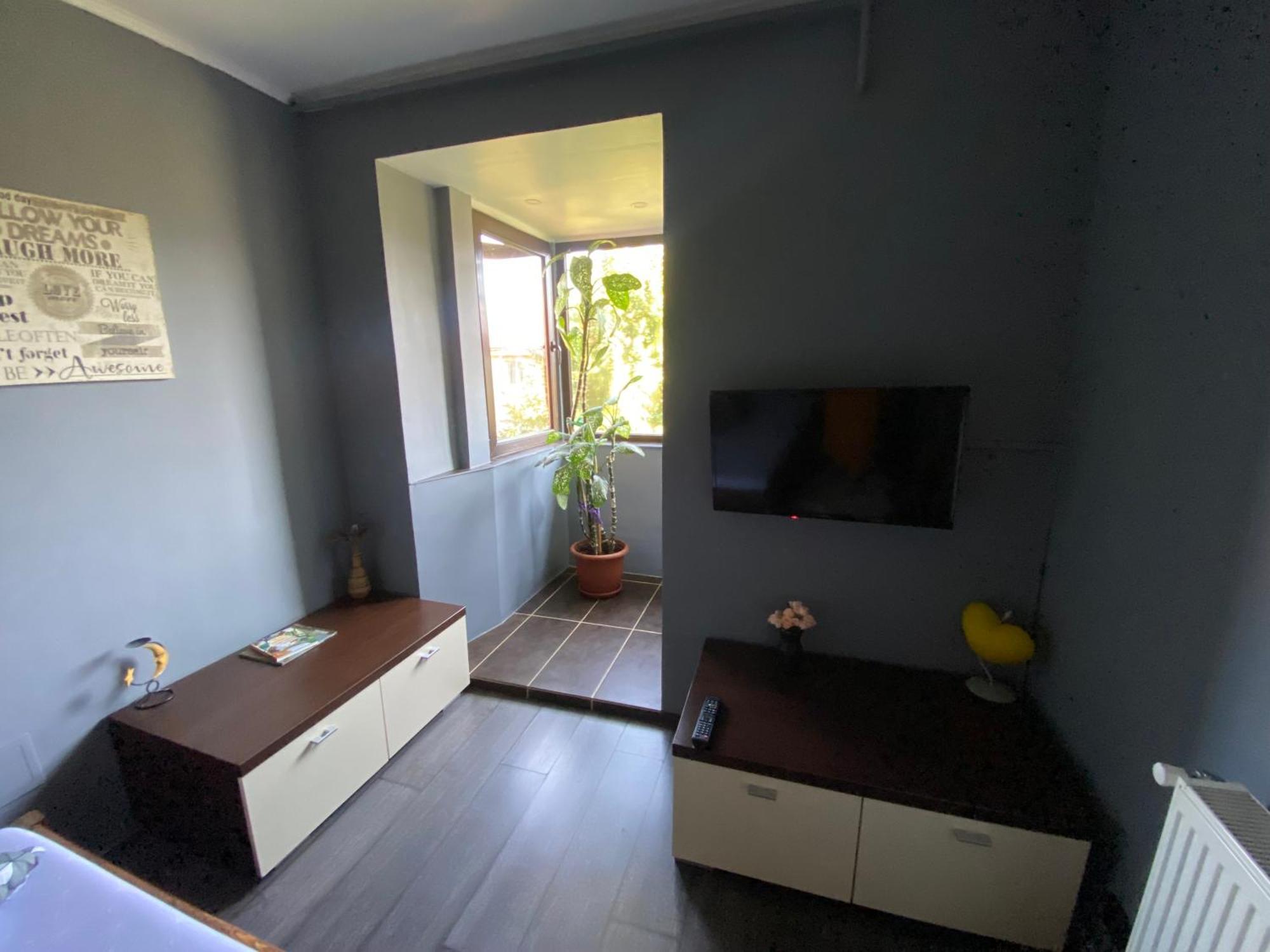 Comfort Home Apartment 2 Petrosani Luaran gambar